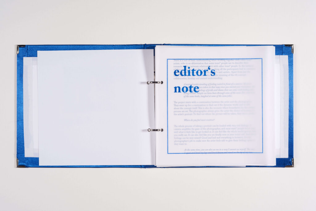 Das Bild zeigt eine aufgeklappte Publikation. Auf der linken Seite ist eine transparente Seite zu sehen, auf der "editor's note" steht.